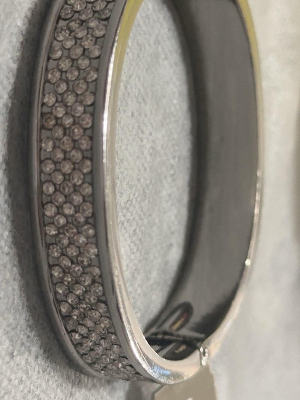Silver tone bangle